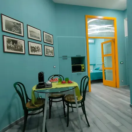 A Casa Di Freddie 3* Naples